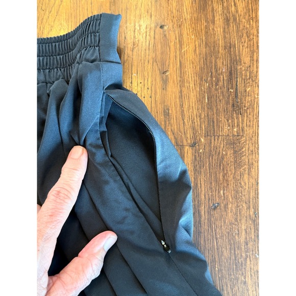 Wayre‎ Black Pleated High Waisted Athletic Shorts Women's Size S - Picture 4 of 8